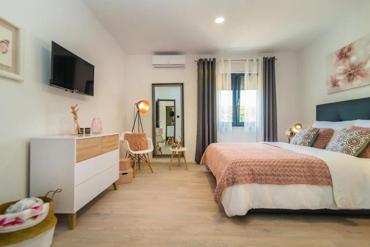 Villa Oleandra Sveti Petar u Sumi