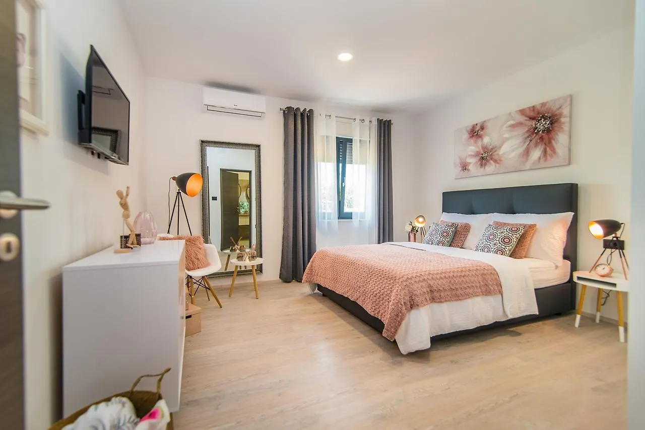 Villa Oleandra Sveti Petar u Sumi